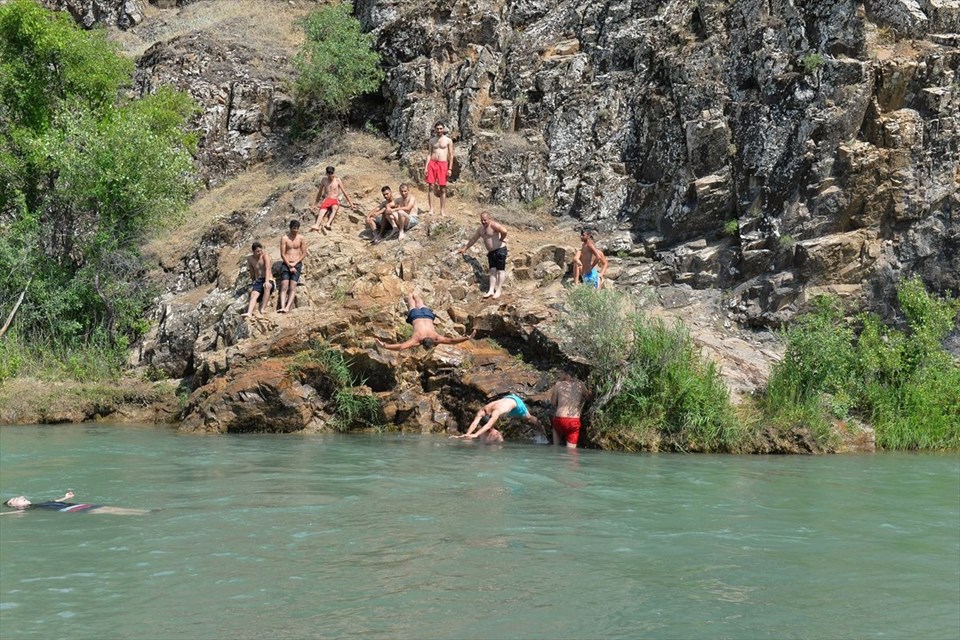 tunceli, munzur çayı, pülümür çayı, tunceli plajları, tunceli sahilleri