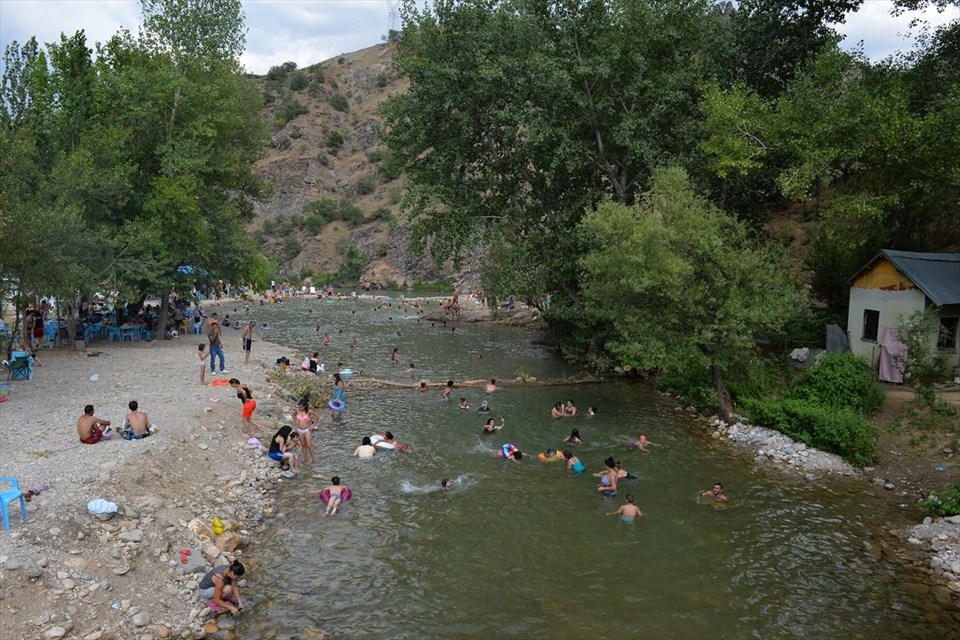 tunceli, munzur çayı, pülümür çayı, tunceli plajları, tunceli sahilleri