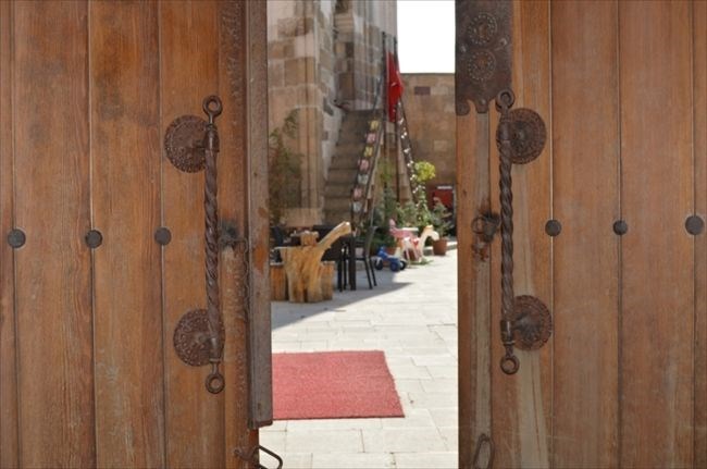 ribat-i mahi, kervansaray, türkiye'deki kervansaraylar, sultanhanı, alaaddin keykubat, anadolu kervansarayları