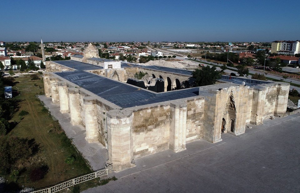ribat-i mahi, kervansaray, türkiye'deki kervansaraylar, sultanhanı, alaaddin keykubat, anadolu kervansarayları