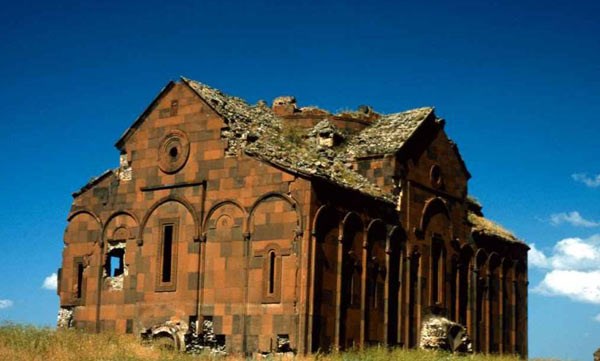 CAMİ VE KİLİSE BİR ARADA: ANİ HARABELERİ
