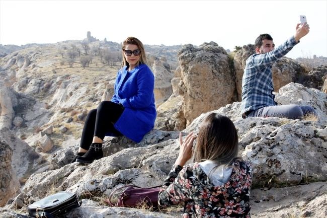 turizm, taş yığınları, insan dizisi, gelincik dağı, doğal güzellik, Diyarbakır, Çermik