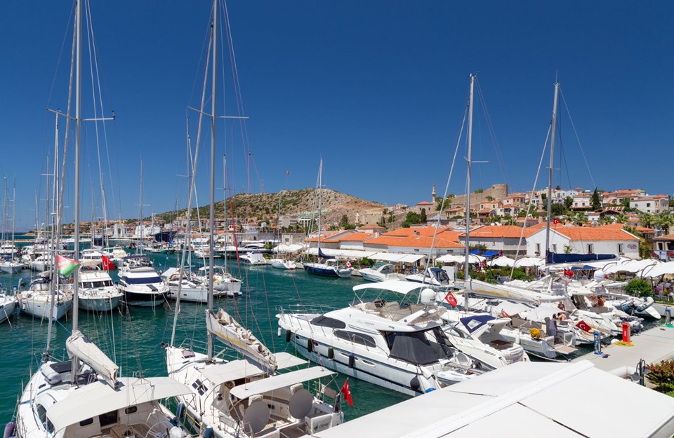 yaz tatilinde tercih edilen yerler, en çok tercih edilen tatil yerleri, en çok gidilen tatil rotaları, bodrum, çeşme, alaçatı, fethiye