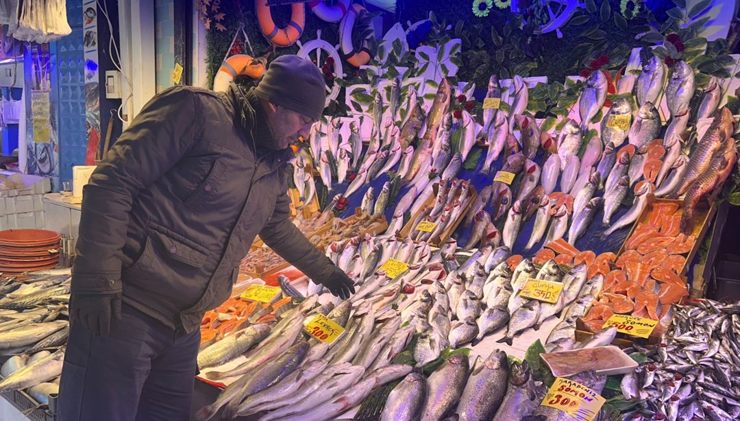 Balık fiyatları arttı, satışlar düştü: Tezgahlar boş kaldı