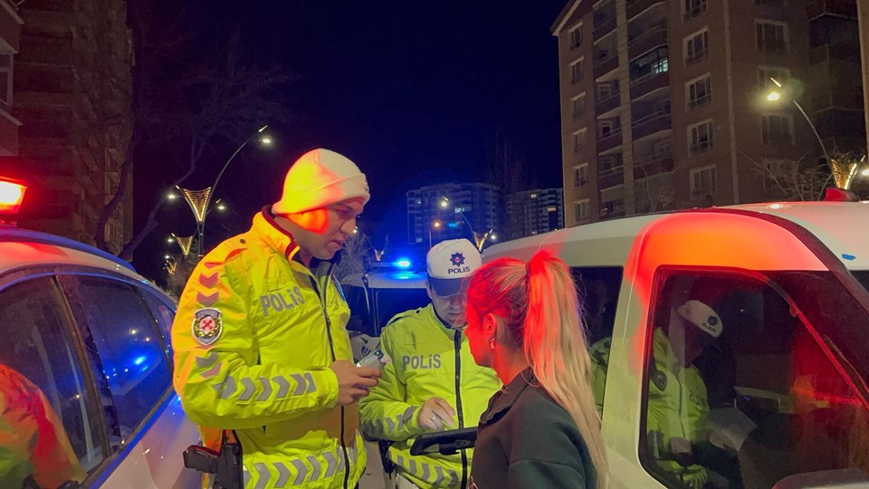 Polisten kaçan ehliyetsiz sürücü: Bu cezalar beni yıldırmaz - 1