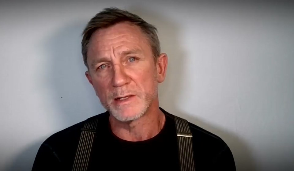James Bond rolüyle tanınan Daniel Craig depremzedeler için yardım çağrısında bulundu - 1