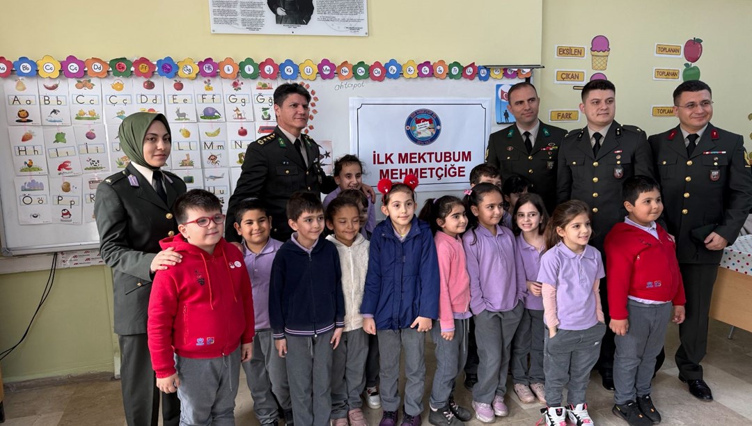 Okuma yazmayı yeni öğrenen miniklerden Mehmetçiğe mektup: "Tırnağınıza taş değmesin, bayrağımız size emanet"