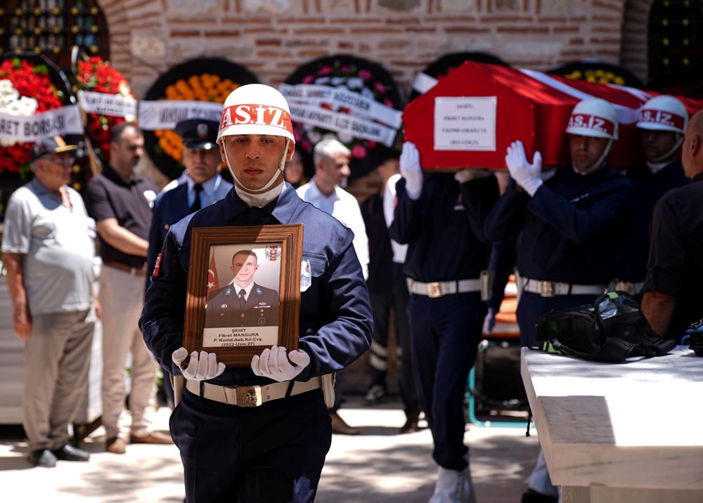 Şehitlerin yarım kalan öyküleri: Türkiye şehitlerini uğurladı - 27