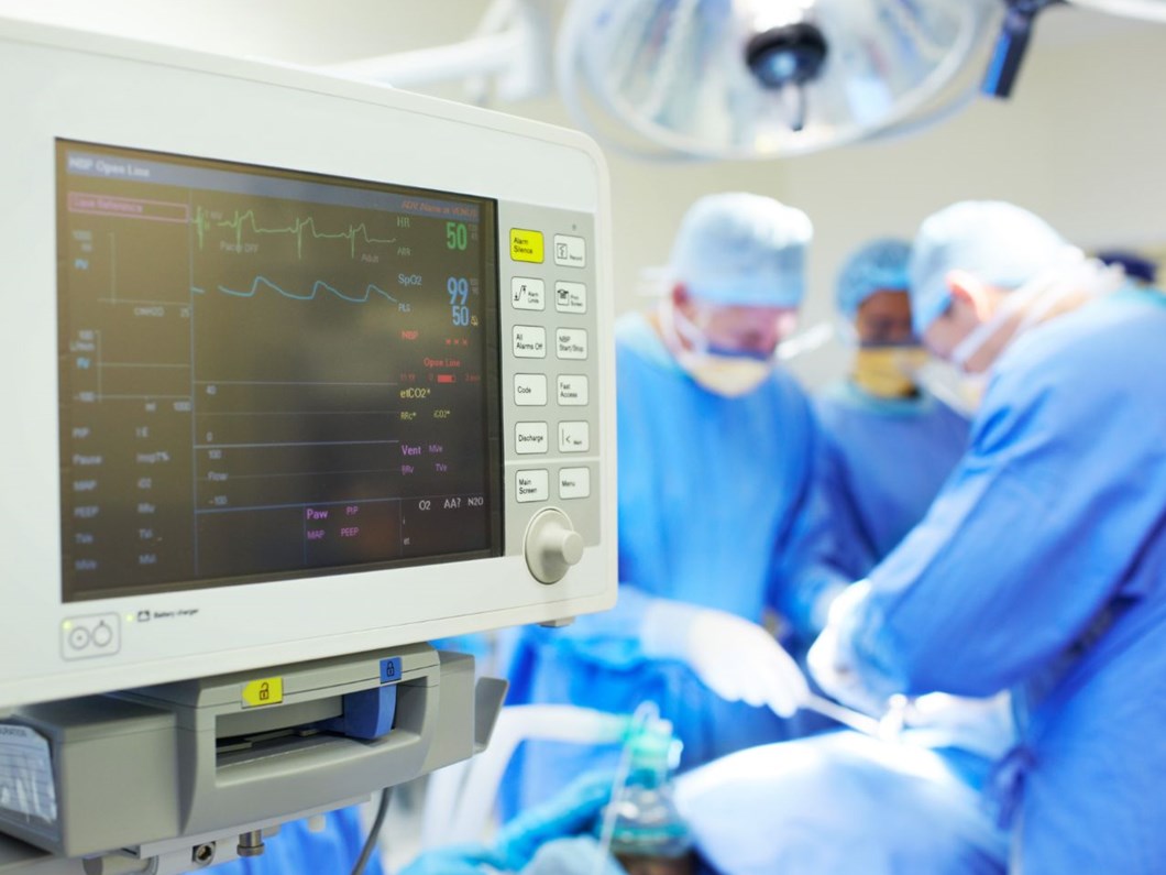 turk doktorlardan minimal invaziv cerrahiyle kalp pili ameliyati