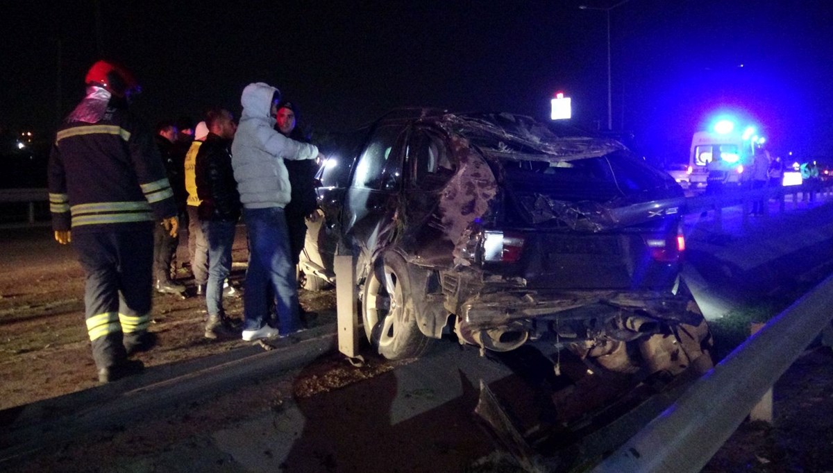 Makas atarken kaza yaptı, yaralı arkadaşını bırakıp kaçtı