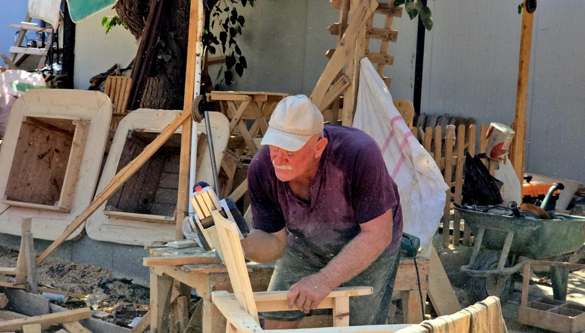 Depremde yıkılmıştı: Atölyesini yeniden ayağa kaldırıp, el sanatını yaşatıyor