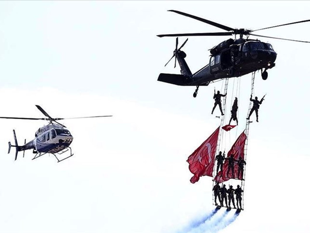 Yerli Ve Yabanci Akrobasi Pilotlari Eskisehir De Gosteri Ucusu Yapti Ntv