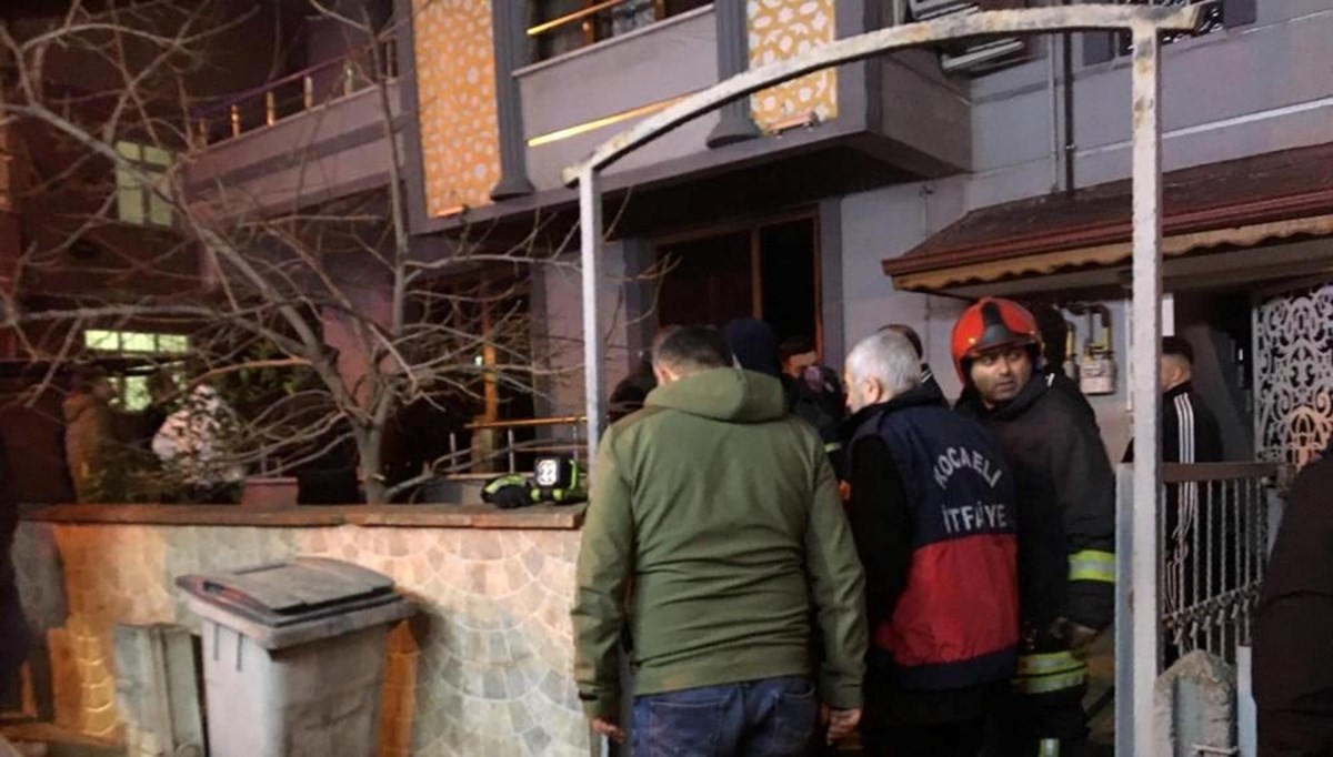 Ocakta unutulan yemek yangın çıkardı Ocakta unutulan yemek yangın çıkardı