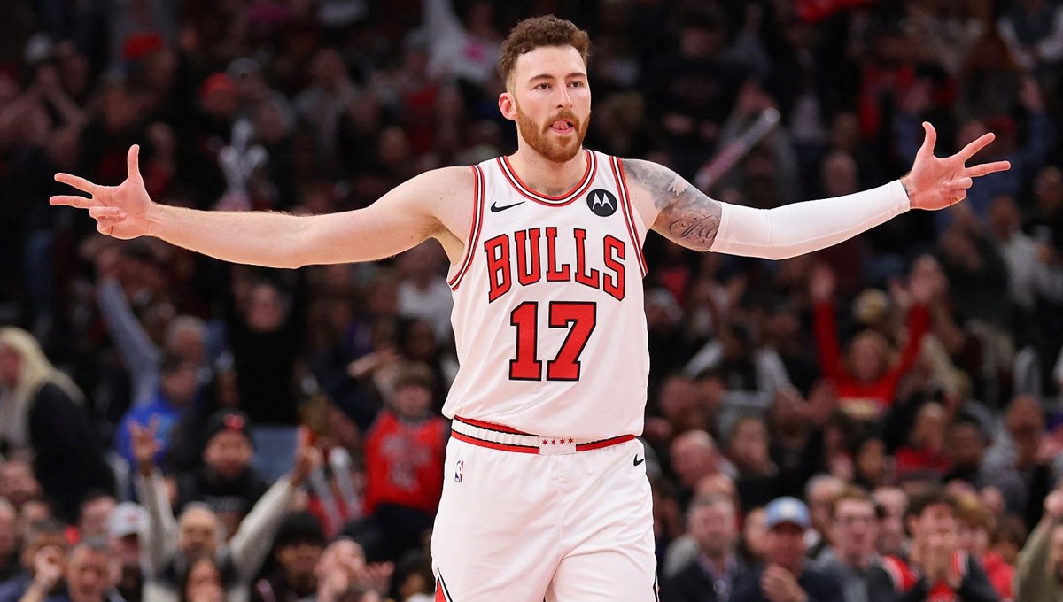 NBA'de Bulls 22 sayı geriden gelerek kazandı