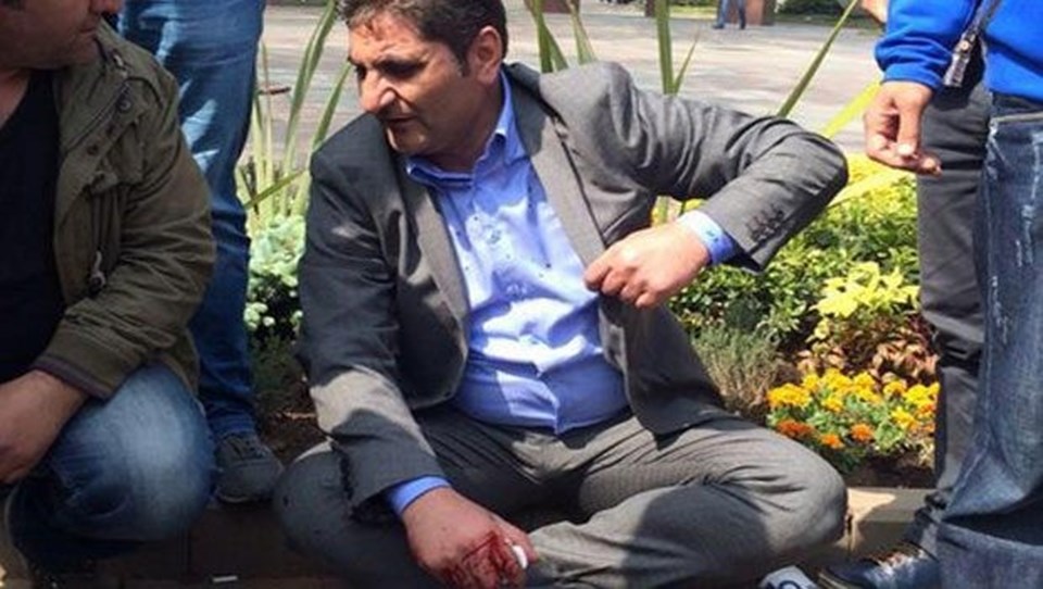 CHP'li Aykut Erdoğdu, arbede sırasında yaralandı.
