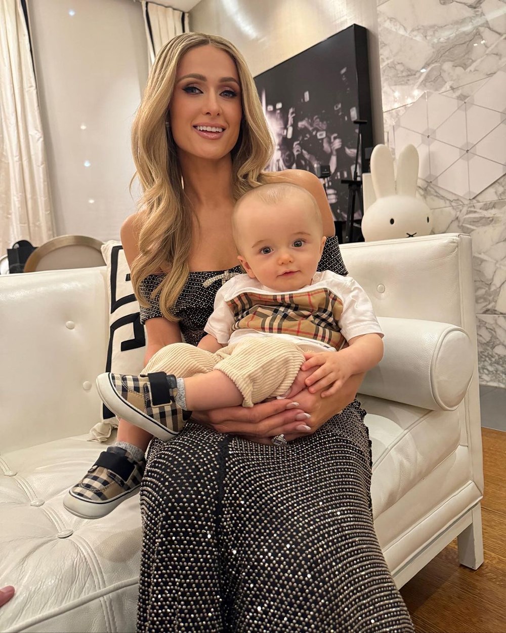 Paris Hilton'un sosyal medya endişesi: Umarım çocuklarım benim gibi bağımlı olmaz - 3