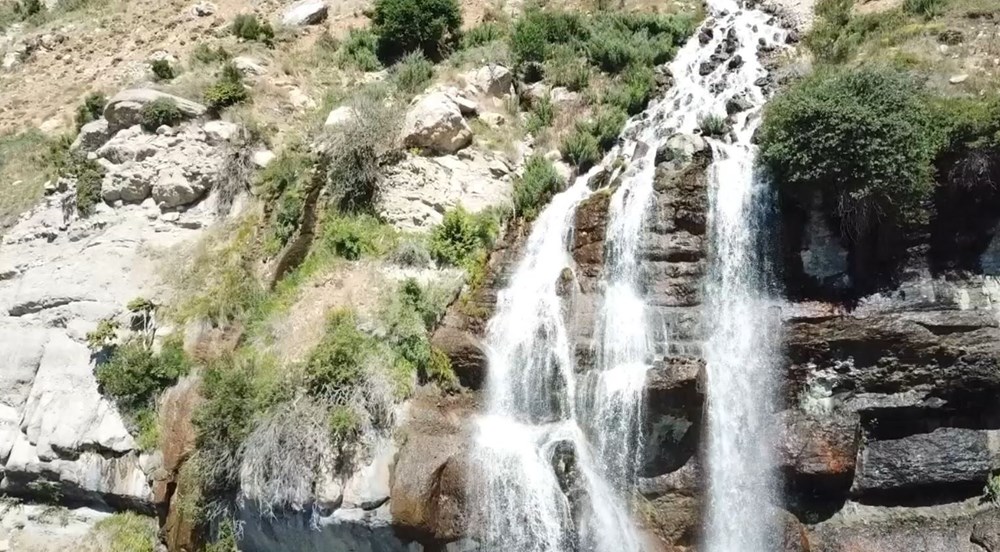 Antalya’da Akdağ eteklerindeki Uçarsu Şelalesi kurudu - 2