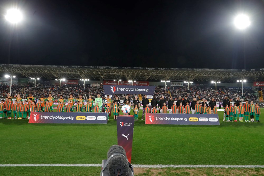 Galatasaray, Alanyaspor karşsında geriden gelerek 3 puanı aldı: Osimhen zirveye yaklaştı! - 15