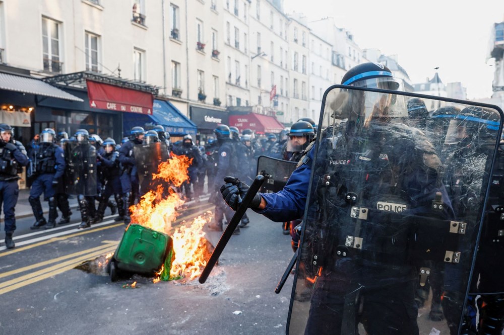 Paris’te emeklilik reformu protestosu 120 sooJrpKbB0CqiWl7NOD5Mg