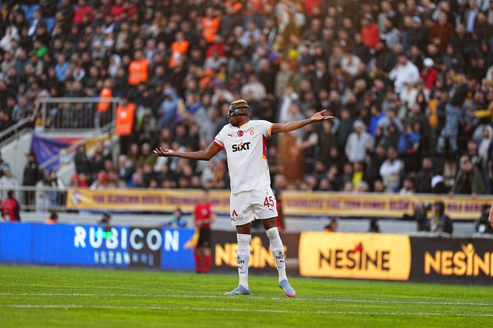 "Adam oynamıyor, adeta resital yapıyor" (Spor muharrirlerinden Galatasaray yorumu) 74 sooivNID 0elacQXBtvPdg