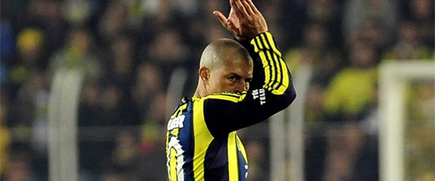 Alex kadroda, Sow tribünde