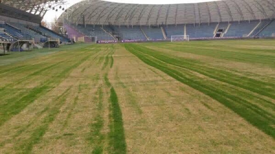 Süper Lig’in 13. haftasında oynanacak Ankaragücü-Beşiktaş maçı öncesinde Osmanlı Stadı'nın zemini sosyal medyada eleştiri almıştı.