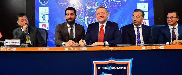arda turan imza.jpg