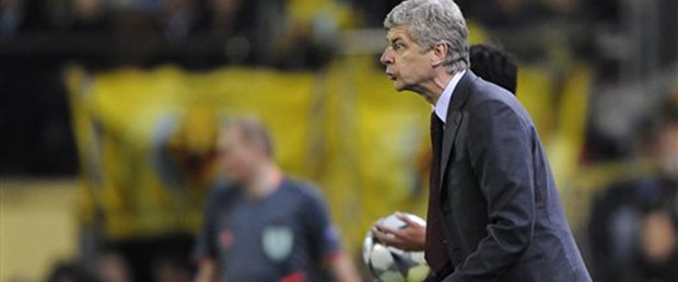 Arsenal Wenger ile yenilemek istiyor