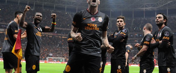 Aslan zirve takibine devam ediyor