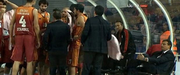 Ataman'dan ilginç protesto