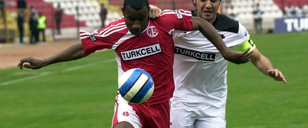 Bekir Fenerbahçe'ye doğru