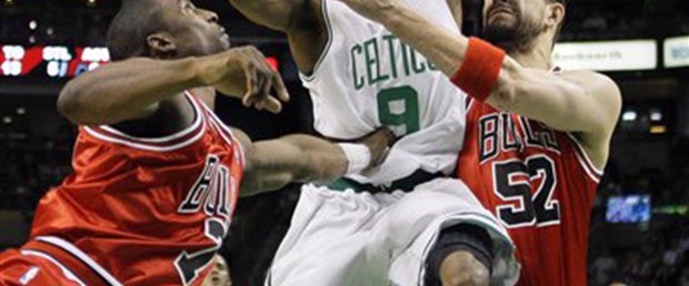 Boston yarı finalde: 109-99