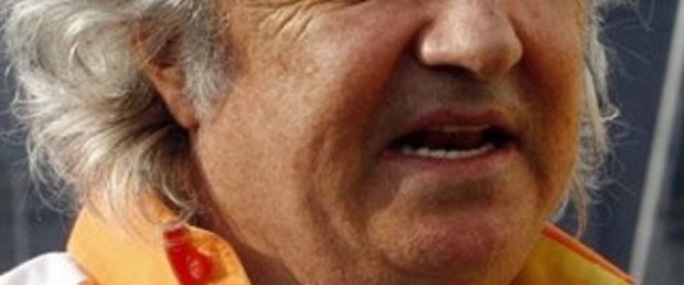 Briatore ateş püskürdü