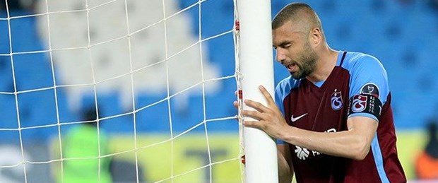 burak yılmaz üzgün.jpg