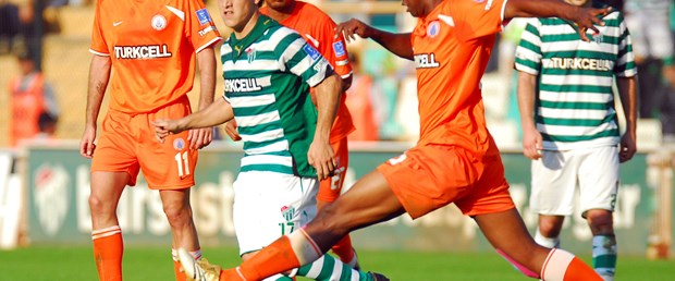 Bursaspor hız kesmedi: 0-2