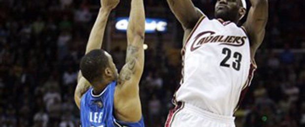 Büyüyü LeBron bozdu: 97-93