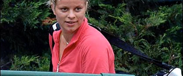 Clijsters sakatlandı