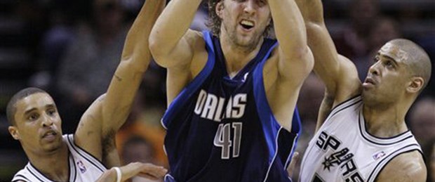 Dallas bitirdi: 93-106
