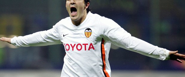 David Villa İspanya'da kalacak