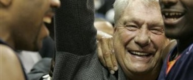 Don Nelson tarihe geçti