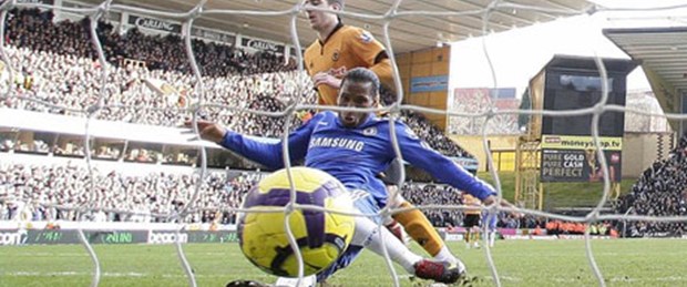 Drogba'dan 3 puan