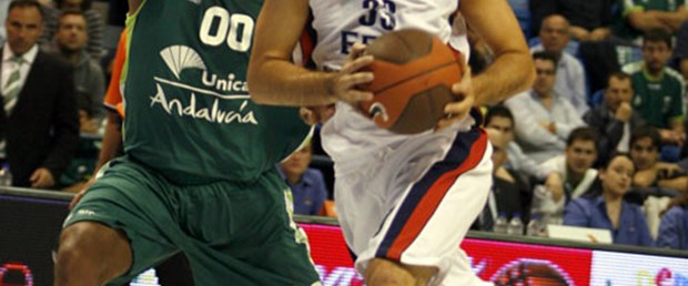 Efes uzatmada yıkıldı: 93-88