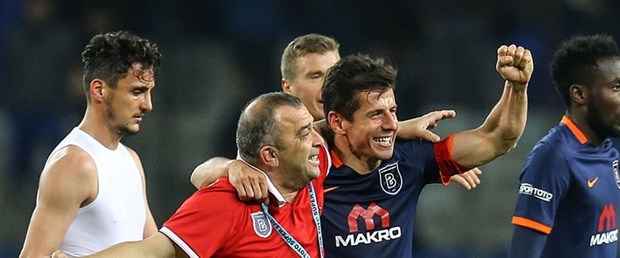 emre belözoğlu.jpg
