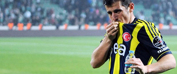 Emre Belözoğlu yeniden Fenerbahçe'de