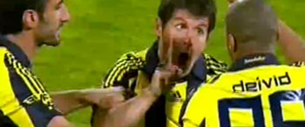 Emre ile Deivid tartıştı