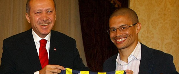 Erdoğan Alex'i kutladı