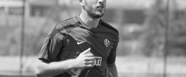 Eskişehirsporlu futbolcu kalp krizinden öldü