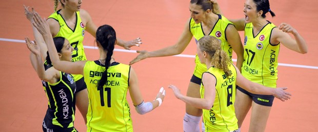 Fenerbahçe Acıbadem finalde