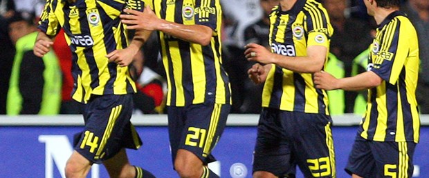 Fenerbahçe ligde yok derbilerde var