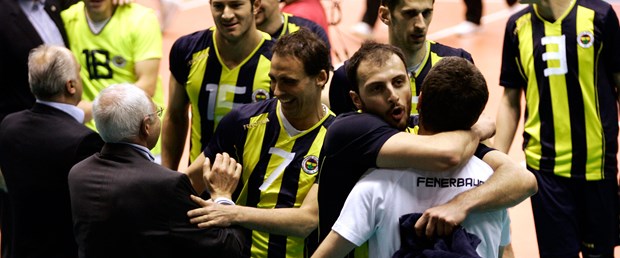 Fenerbahçe seride 2-1 öne geçti